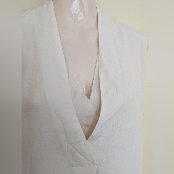Repeat sleeveless airy breezy blouse ivory Large - Picture 2 of 11